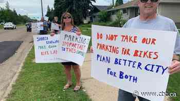 Edmonton city council considering options after residents say 50th Street bike lanes pose problems