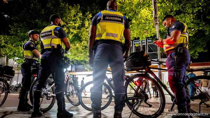 Tilburgse boa mag hoofddoek dragen, maar VVD wil daar landelijk vanaf