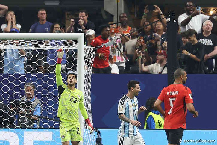 🎥 Did he put Messi off? YouTuber goes wild in the stadium
