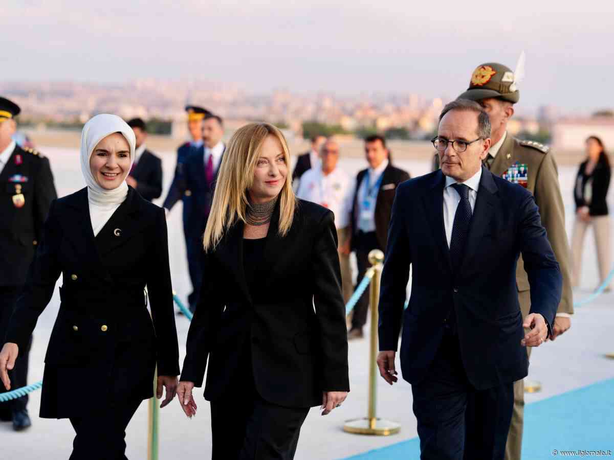 Vertice di Ankara, Meloni al tavolo con Trump ed Erdogan per la cena dei leader Nato