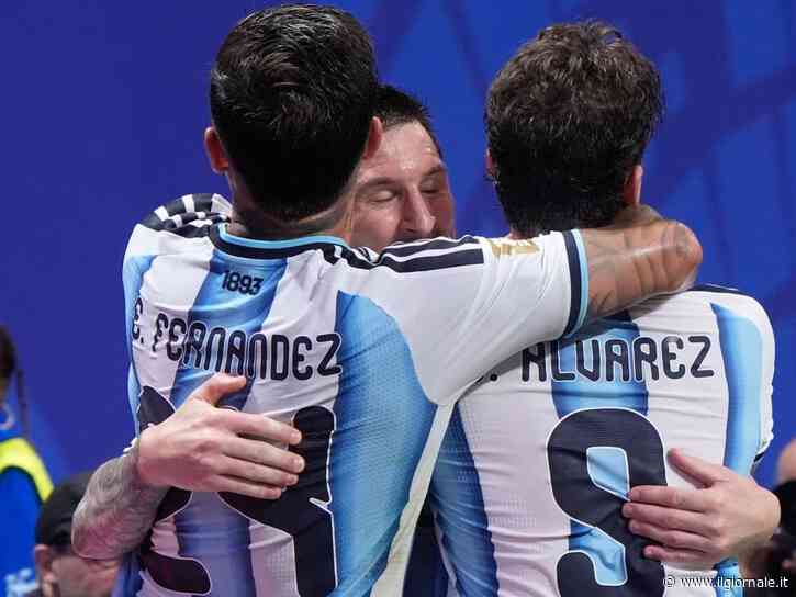 Messi e Lautaro eroici, l’Argentina rimonta due gol all’Egitto di Salah e vince 3-2