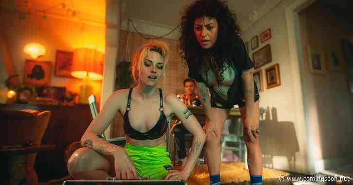 Kristen Stewart Gets High & Meets Talking Seth Rogen Cat in The Wrong Girls Trailer