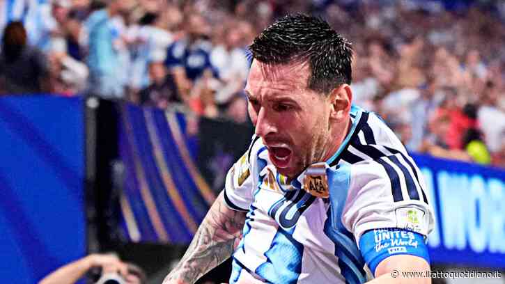 Un finale folle premia l’Argentina: l’Egitto sfiora l’impresa, poi Messi (in lacrime a fine partita) e compagni rimontano e volano ai quarti
