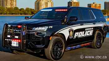 1 person dead, 1 with life-threatening injuries after Sarnia crash