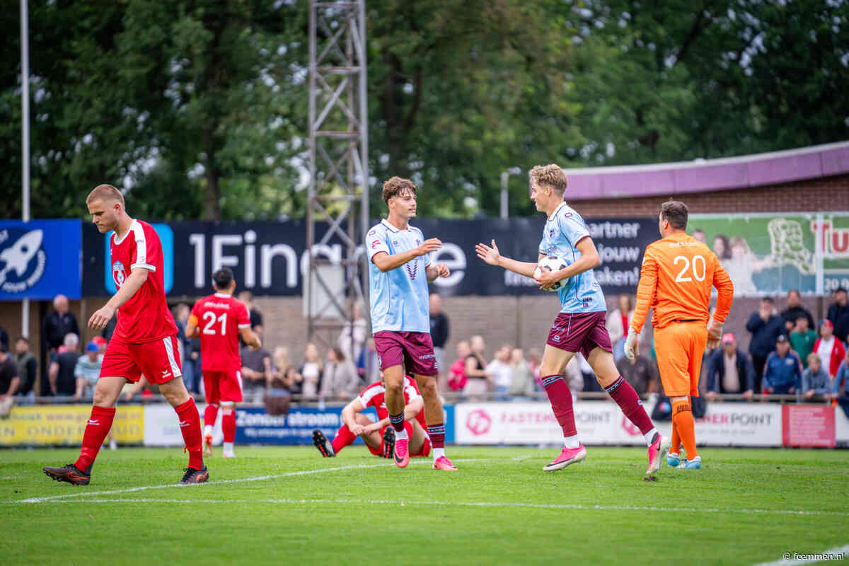 FC Emmen wint doelpuntrijke Drentse voetbalavond van VV Onze Club