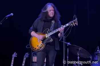 TESTAMENT Guitarist ALEX SKOLNICK Releases 'Jazz-Rock Guitar Improvisation' Book Via HAL LEONARD