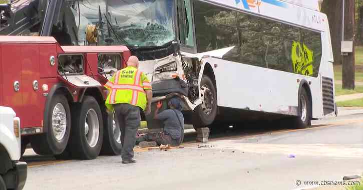 5 injured after police chase ends in crash with MARTA bus in northwest Atlanta, officials say