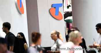 Chaos as Telstra outage halts trains, transactions, 000