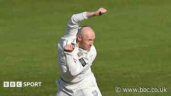 Spinner Parkinson signs Durham deal extension