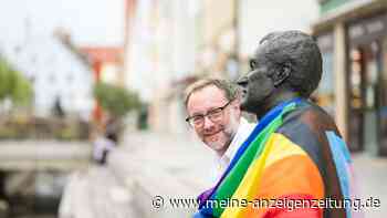 Schauspieler Karl Obermayr hätte zum CSD gesagt: „Der Himmel über Freising ist groß genug für alle Farben“