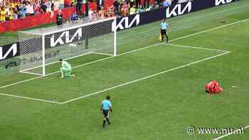 Akanji wint nu wél penaltyserie met Zwitserland: 'Maar ik neem 'm nooit meer'