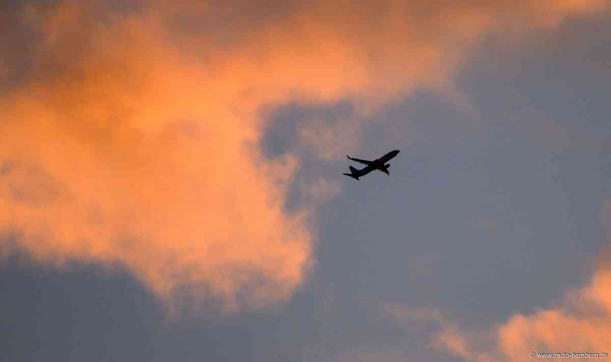 Flugzeug verschwindet über Arabischem Meer