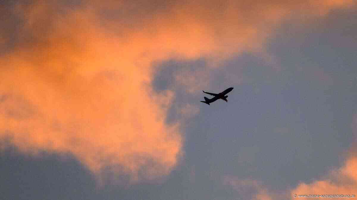 Flugzeug verschwindet über Arabischem Meer