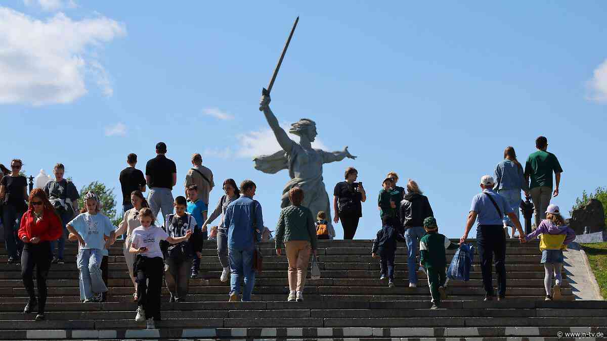 "Patriotisch" in den Urlaub: Sommer, Sonne, Sowjethelden - Russlands neue Reiserouten