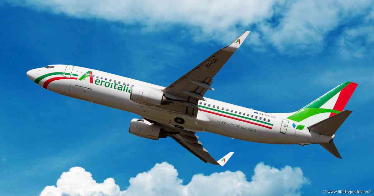 Fiammate dal motore dopo il decollo: paura sul volo Milano-Salerno, aereo costretto a invertire la rotta e rientrare a Malpensa