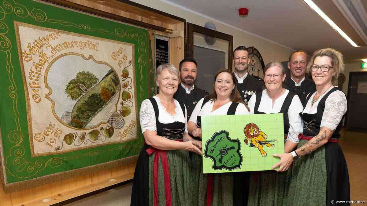 Schützenverein feiert 100 Jahre – und keiner hat die 20.000-Euro-Fahne gesehen
