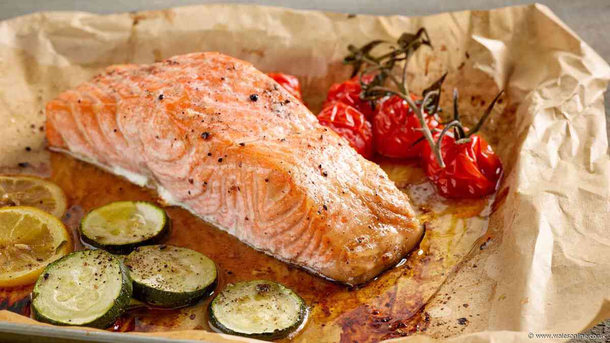 Salmon will stay juicy in the oven when covered with 1 simple kitchen ingredient