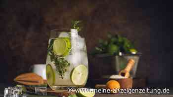 Erfrischung ohne Zucker: Diese Kräuter machen Wasser lecker