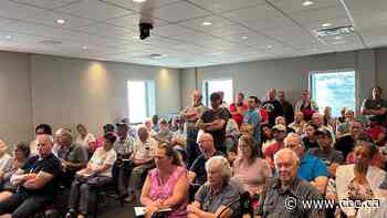 Flood-weary Châteauguay, Que., residents demand answers, action from officials