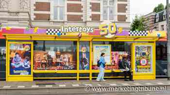 Intertoys viert jubileum met nostalgische abri's