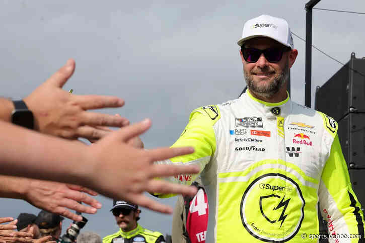 “Double standard”: Fans criticize NASCAR’s decision on Shane van Gisbergen & Austin Hill’s Chicagoland wreck