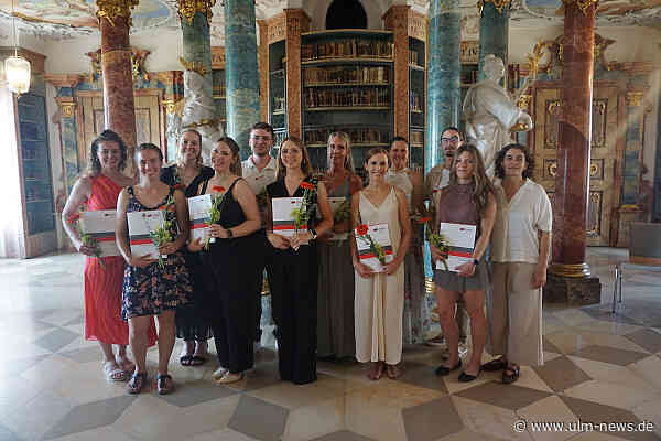 Feierlicher Studienabschluss im Kloster Wiblingen: 38 Absolvent*innen der DHBW Heidenheim verabschiedet