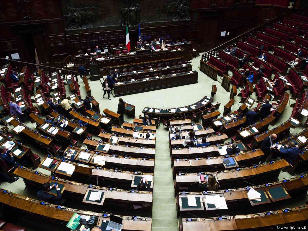 Stretta sulla cittadinanza, primo ok della Camera alla proposta di legge. Salvini: "Gli altri parlano, la Lega fa"
