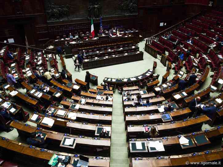 Stretta sulla cittadinanza, primo ok della Camera alla proposta di legge. Salvini: "Gli altri parlano, la Lega fa"