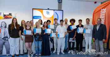 Studenten Foodservice Nova College Haarlemmermeer behalen extra branche-certificaat Sociale hygiëne