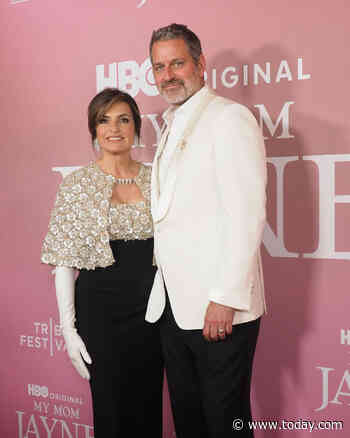 Mariska Hargitay’s Husband Proposes (Again) During Her Final Broadway Show