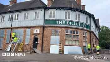 Sudden pub closure 'devastating' for community