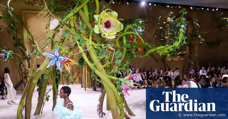 Chanel brings beanstalk to catwalk in fairytale Paris couture show