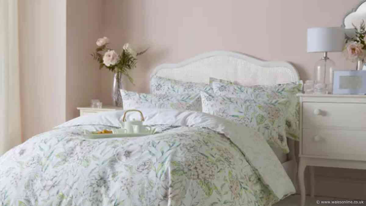 Holly Willoughby's 'lovely and cool' Dunelm summer bed set cut to half-price