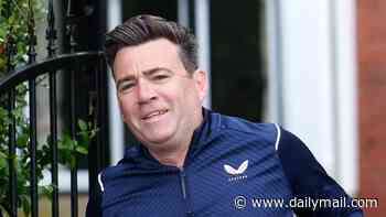 How to get rid of an Andy Burnham 'dad belly': Like so many middle-aged men, the PM in waiting is plagued by a paunch - despite being a keen runner. This is the easy routine that WILL shift it