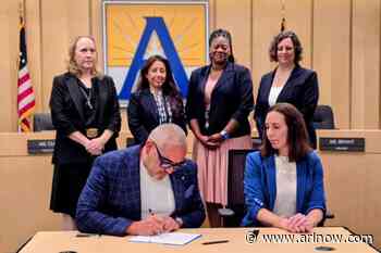 Superintendent Durán to serve at least four more years at APS