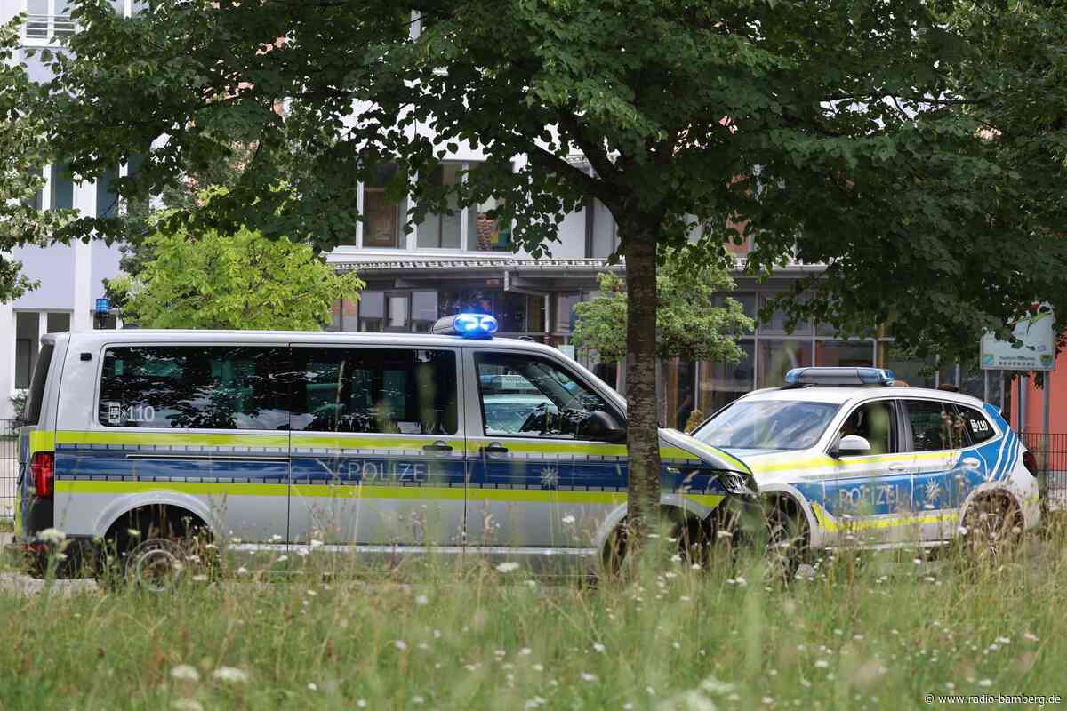 Polizei: 16-Jähriger hatte Messer und Schusswaffe dabei