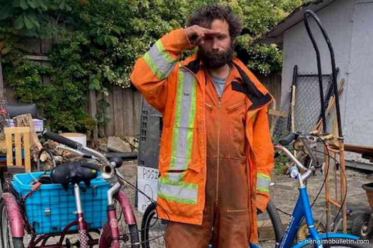 Longtime debris-clearing volunteer a familiar roadside sight for Island drivers