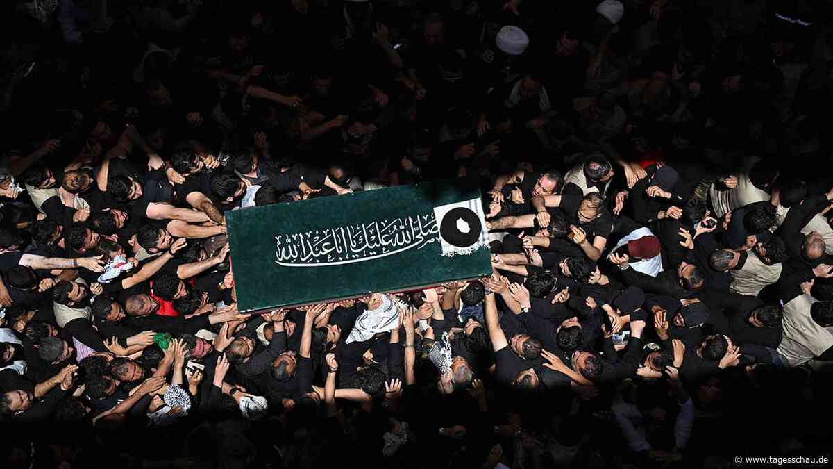 Trauerprozession für getöteten Chamenei im Irak