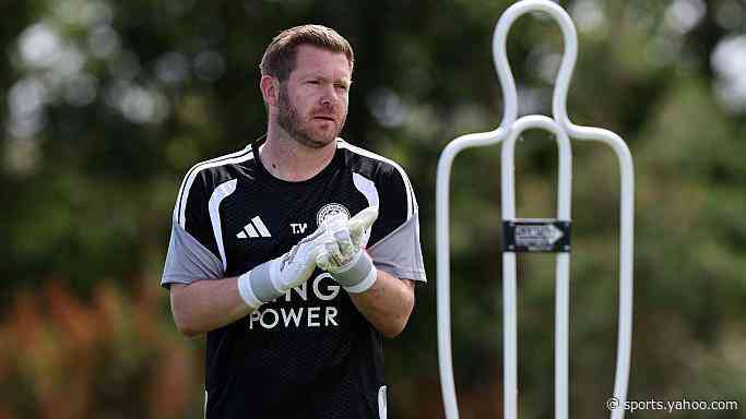 Goalkeeping coach Weal joins Leicester
