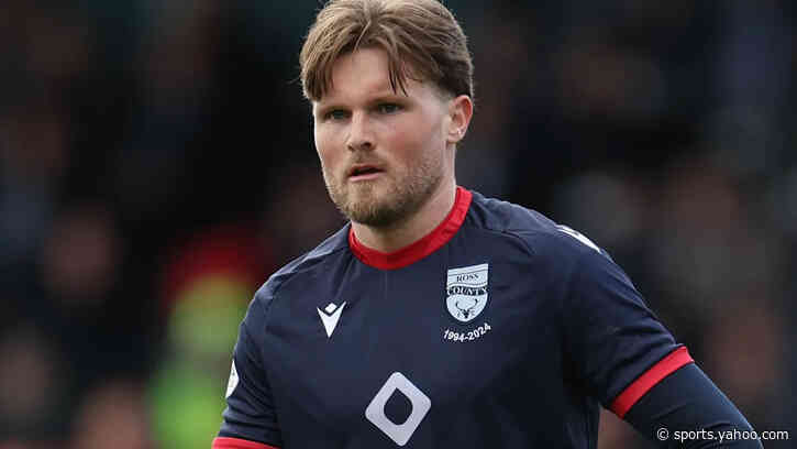 Oldham sign Ross midfielder Chilvers