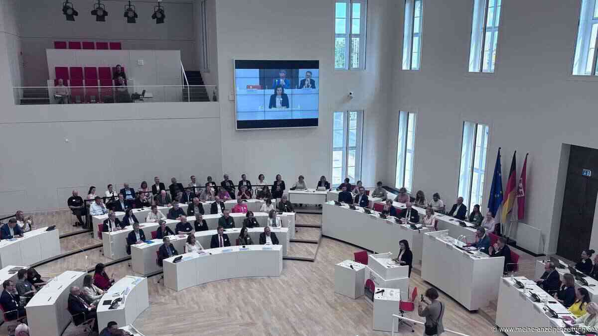 Forschungsministerin sieht Wissenschaft zunehmend bedroht