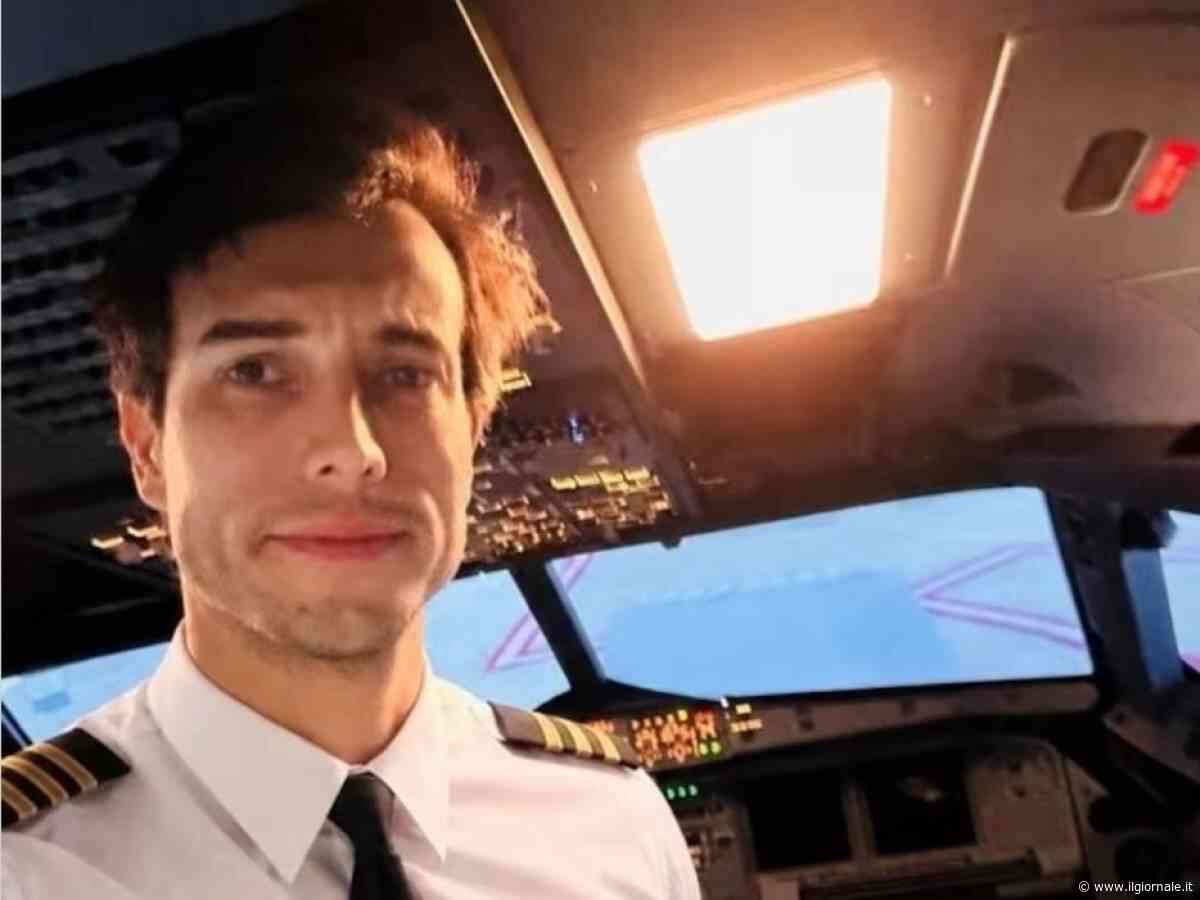 "Sai cosa fare": il salto nel vuoto dell'istruttore e l'atterraggio d'emergenza di un'allieva di 22 anni