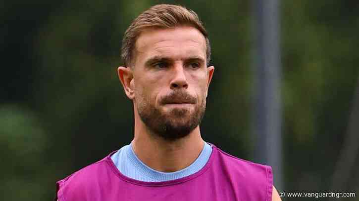 Henderson rejoins England’s World Cup squad after surgery on broken arm