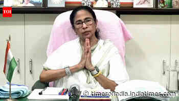 Mamata Banerjee slams ‘traitors', tells TMC dissidents to 'stay with party or join BJP'