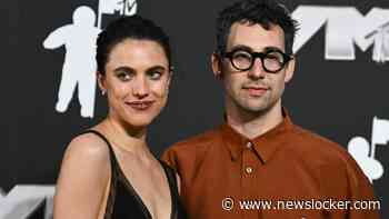 Na onheilspellend signaal op huwelijk Taylor Swift: ’Jack Antonoff (42) en Margaret Qualley (31) uit elkaar’