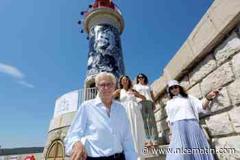 « Il y aura maintenant deux Notre-Dame  : Notre-Dame de Paris et Notre-Dame de Saint-Tropez  ! », le phare paré tout l’été de deux photos géantes de Brigitte Bardot