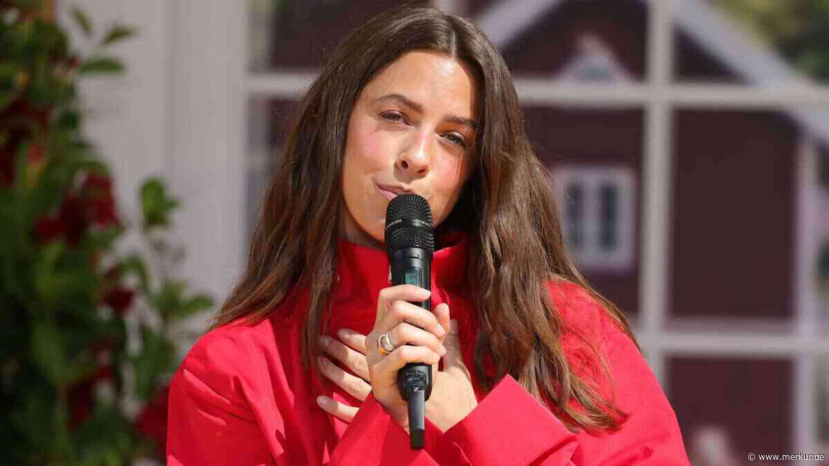 Trotz Kirchenaustritt: Schlager-Star Vanessa Mai verrät ihr ganz privates Abend-Ritual