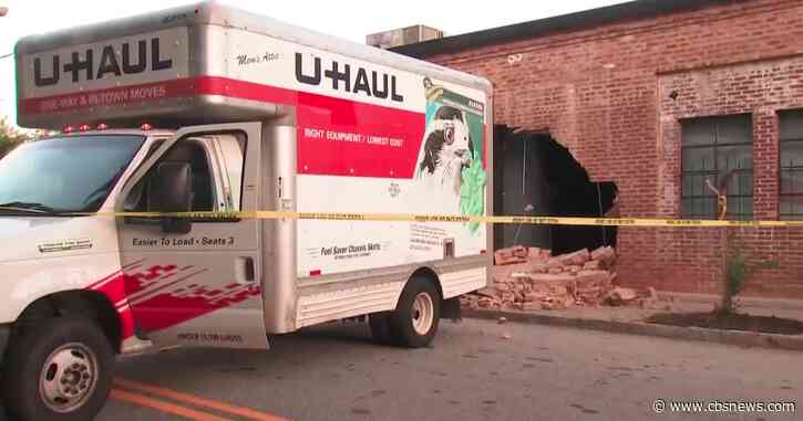 Masked thieves crash U-Haul into building to rob Atlanta business, police say