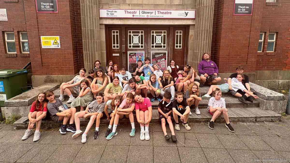 Council slammed over theatre which is just too hot for actors and audiences