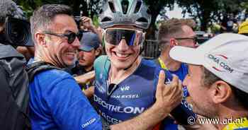 ‘De overwinning achter deze ritzege is groter’: Olav Kooij mag na zware route eindelijk juichen in Tour